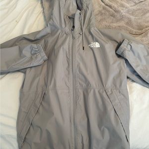 grey nike windbreaker/rain jacket